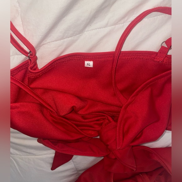 Two-Piece Set - Red Mini Ruffle Skirt & Tie-Front crop top - Picture 12 of 12